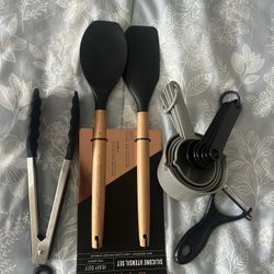 kitchen items/utensils