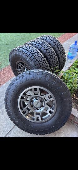 TRD pro wheels and tires 34x10.50/17 tires and rims