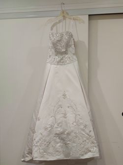 Oleg Cassini collection Wedding Dress
