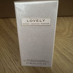 Perfume. Lovely By Sarah Jessica Parker