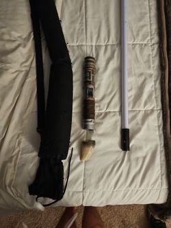 galaxy's edge lightsaber