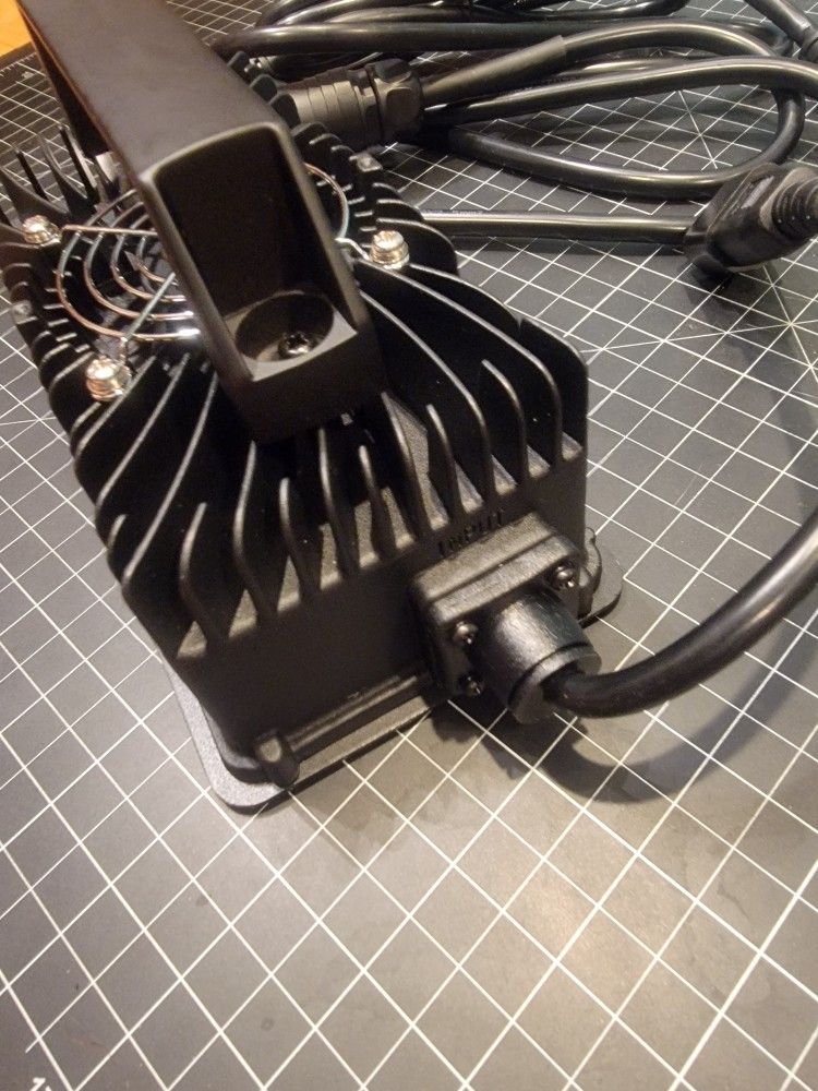 67.2V 10A Battery Charger for Sur Ron X LightBee, Waterproof Lithium-ion Power Adapter with Cooling Fan, efficient Lithium-ion Charger