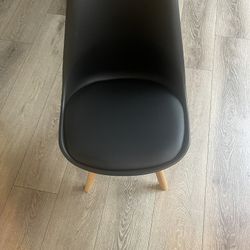 Set of 4 Modern Black Dining Chairs – Wood Legs