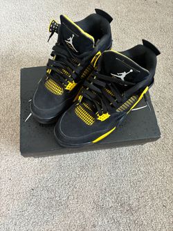 Jordan 4 Yellow Thunder