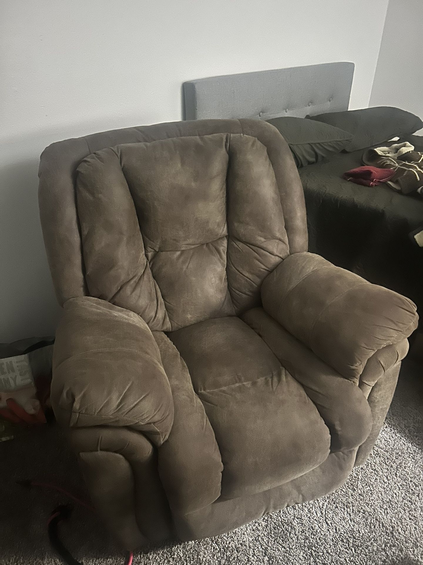 Like New, Rocker Recliner 