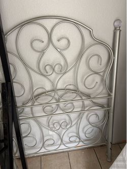 Twin bed