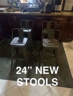 NEW Costway Set of 4 Low Back Metal Counter Stool 24'' Seat Height