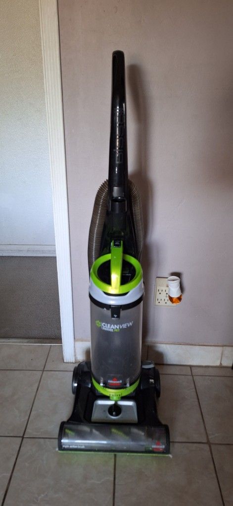 Bissell Clean view Swivel Pet Vacuum