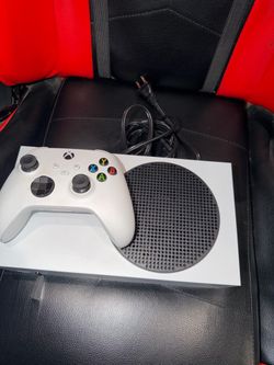 Xbox Series S 512GB + Controller – Excellent Condition