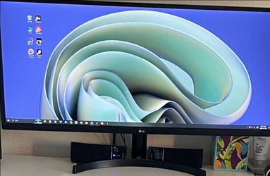 LG 34" UltraWide Monitor (34WL500-B)