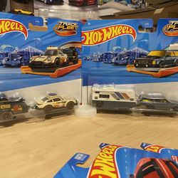 Hot Wheels track, fleet, Porsche, and Volvo