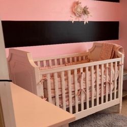 Pottery barn Ava crib