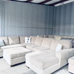 Luxurious Upscale Robb & Stucky Contemporary Sectional Sofa with Storage Ottoman 