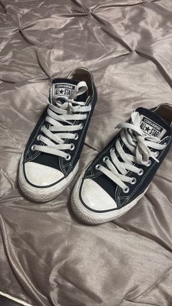 Converse size 7 woman