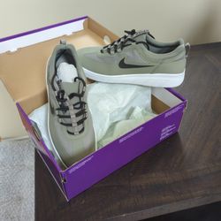 Nike SB Nyjah FREE 2 (ARMY) SIZE 10 1/2