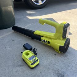 RYOBI ONE+ 18V 90 MPH 250 CFM Cordless Battery Leaf Blower/Sweeper