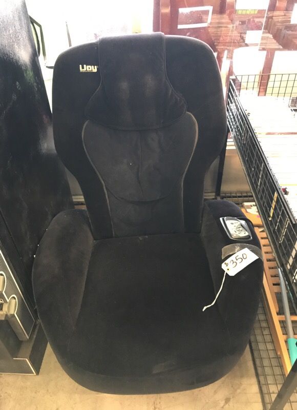 Massage chair in excellent condition