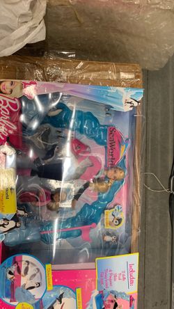 Barbie seaworld antarica penguin playset damaged box