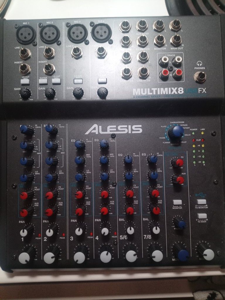 Alexis Multimix 8 fX, Focusrite Scarlett 6i6 , Audio Technica Turntable AT-LP60, Tascam HeadphonesTH-200X, Peavy Mic, M Gear Pedal, Cords Package Deal