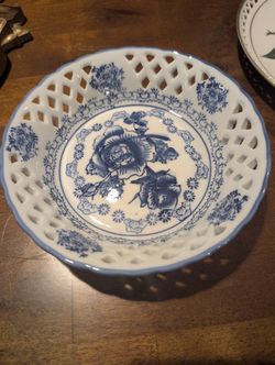 Charming Blue Floral Pierced Porcelain Dish