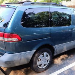 2002 Toyota Sienna