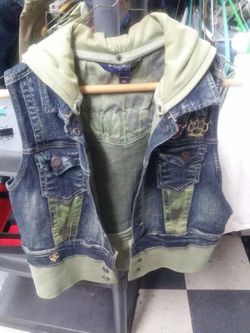 Rocawear vest and jewelry (1X)