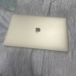 MacBook Pro 15” (2019) – i9 / 16GB / 512GB – Great Condition