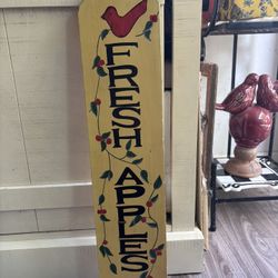 24β Apple Sign