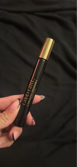 Carolina Herrera Good Girl perfume