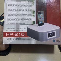 Power Acoustik Home HP-210i B iDock Alarm Clock with FM Radio iPod/iPhone Dock and 3.5mm Aux Input Black