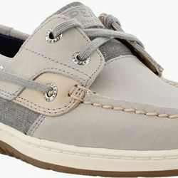 Women's Sperry Boat Shoes.
Size 6