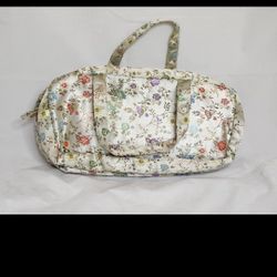 Gorgeous Silk Light Green Purse/Spa Bag