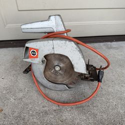 Vintage Black & Decker 7 1/4" #7301 Circular Saw 