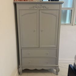     Armario / escaparate moderno con gavetas – excelente estado”