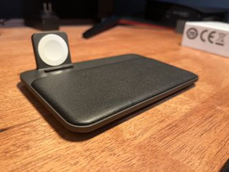 Nomad Wireless Charger - Apple Watch Edition