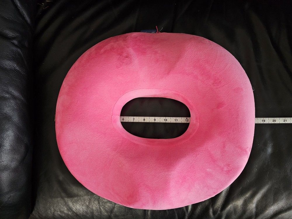 Donut cushion, pink, tailbone relief