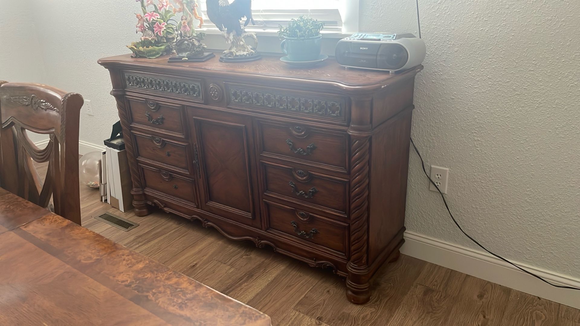 Dresser