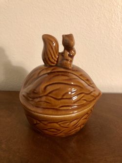 Adorable vintage squirrel on a nut ceramic candy jar