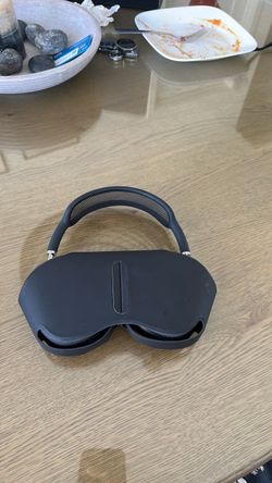 Air pod pro max barely used