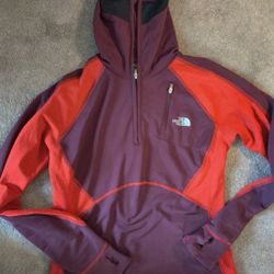 Woman's Size Small North Face Hoodie 