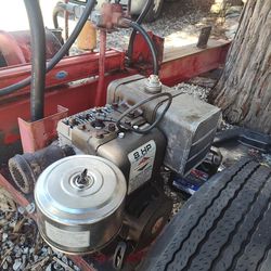 8 Horse Power I/C Briggs And Stratton Motor