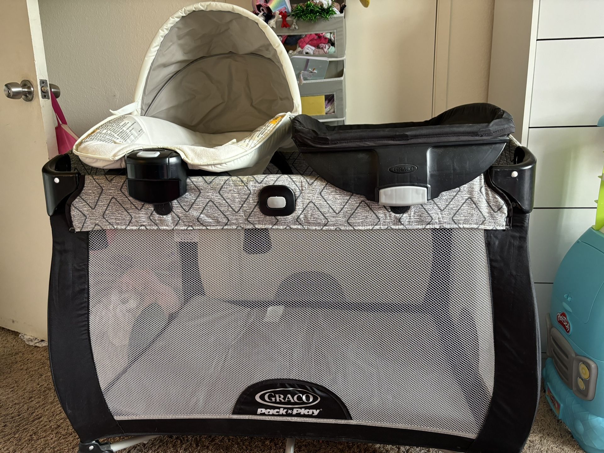 Graco Pack N Play 