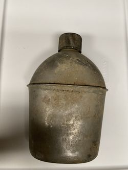 Authentic WW2 US 1944 G.P & F. CO Canteen