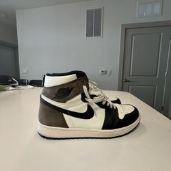 Air Jordan Mocha 1s 
