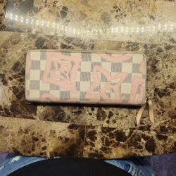 LV Wallet Limited Edition 