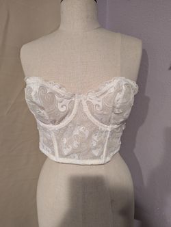 Gilligan & O'Malley White Corset/Lingerie Top 🤍