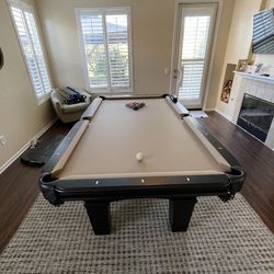Pool Table 8ft ( Free Delivery & Set Up ) 