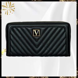 🆕 Victoria’s Secret Large Quilted Wallet with Zip
