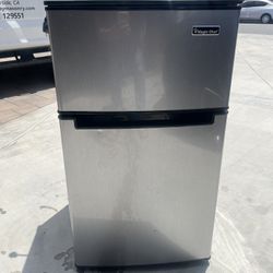Magic Chef Mini Fridge