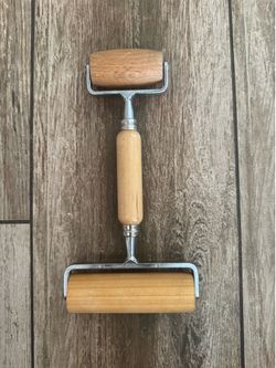 Double sided pie roller